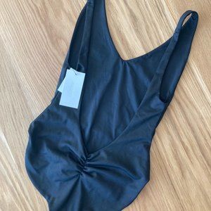 Londre The Minimalist One Piece-- Matte Black
